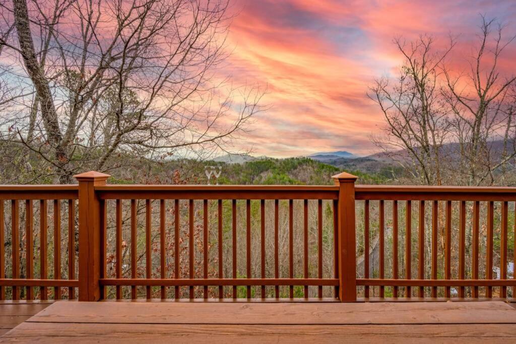 Over The Mountain - Smoky Mountain View Cabin Sevierville Exterior foto