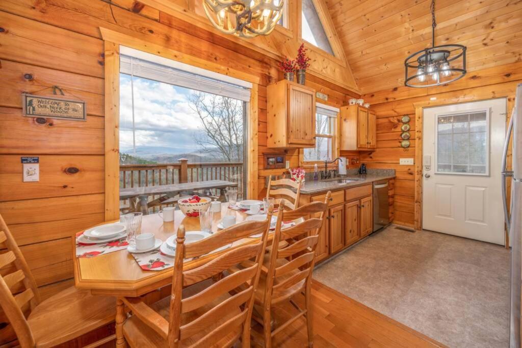 Over The Mountain - Smoky Mountain View Cabin Sevierville Exterior foto